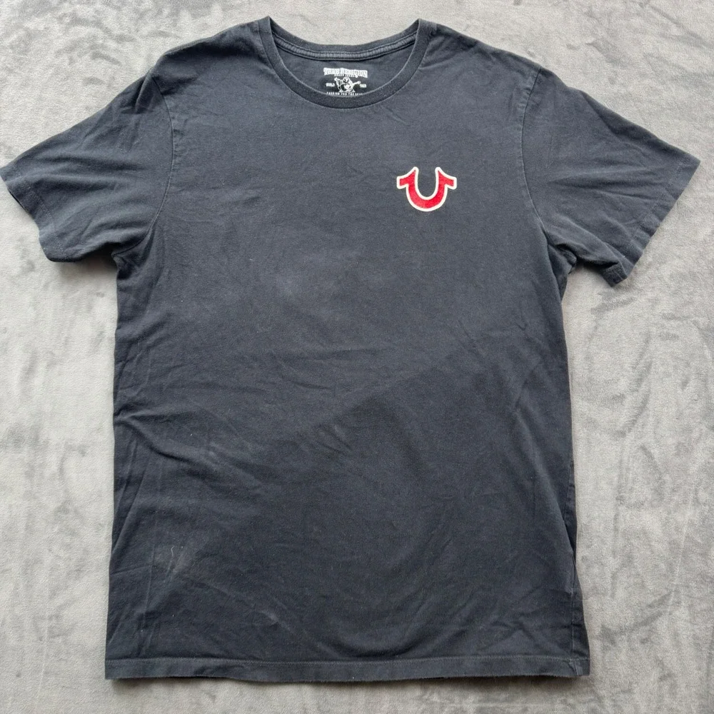 True Religion Mens Black Buddha Guitar Graphic T-Shirt Horseshoe Logo Medium